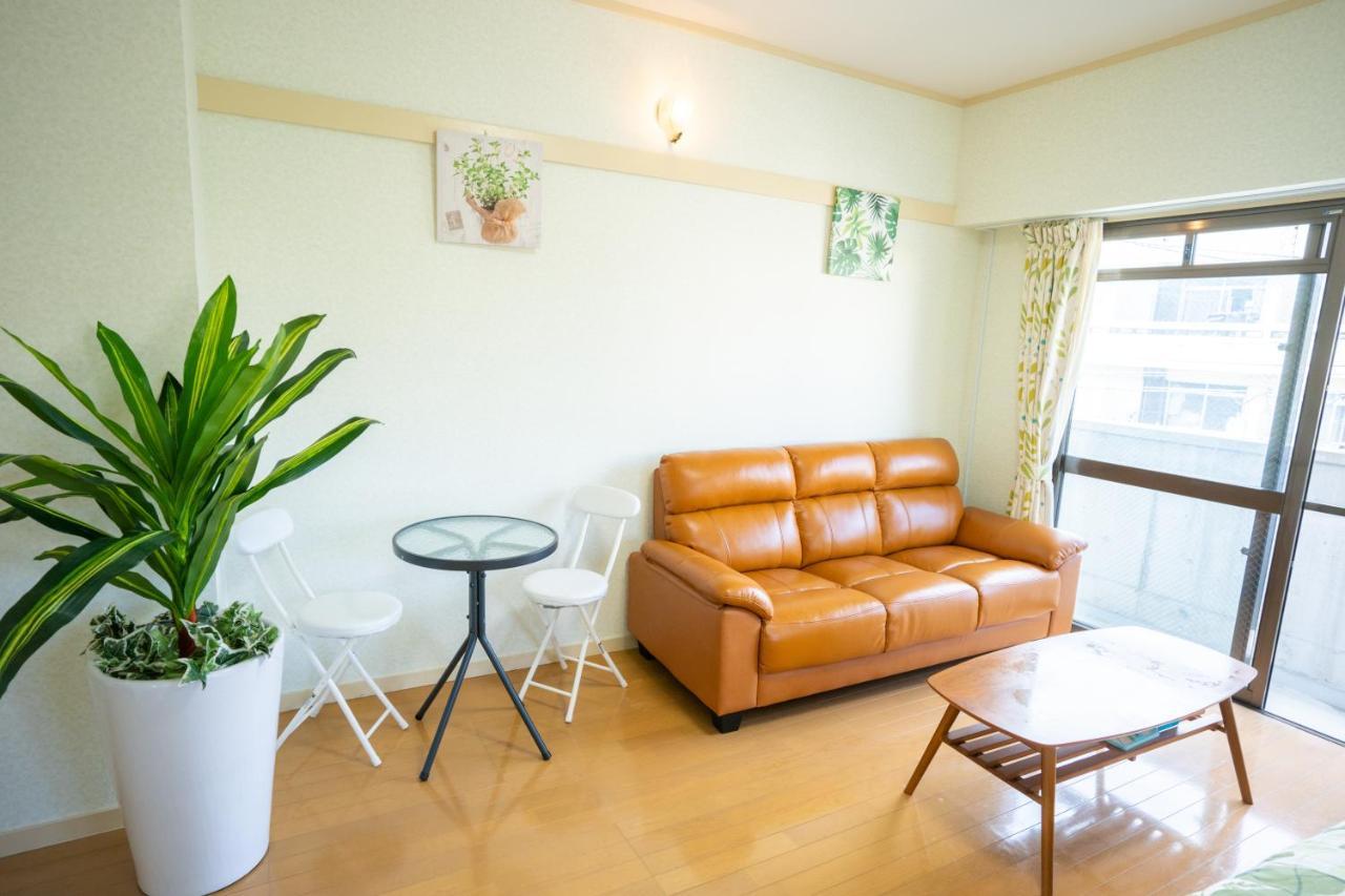 スマイルハイツ Appartement Naha Buitenkant foto