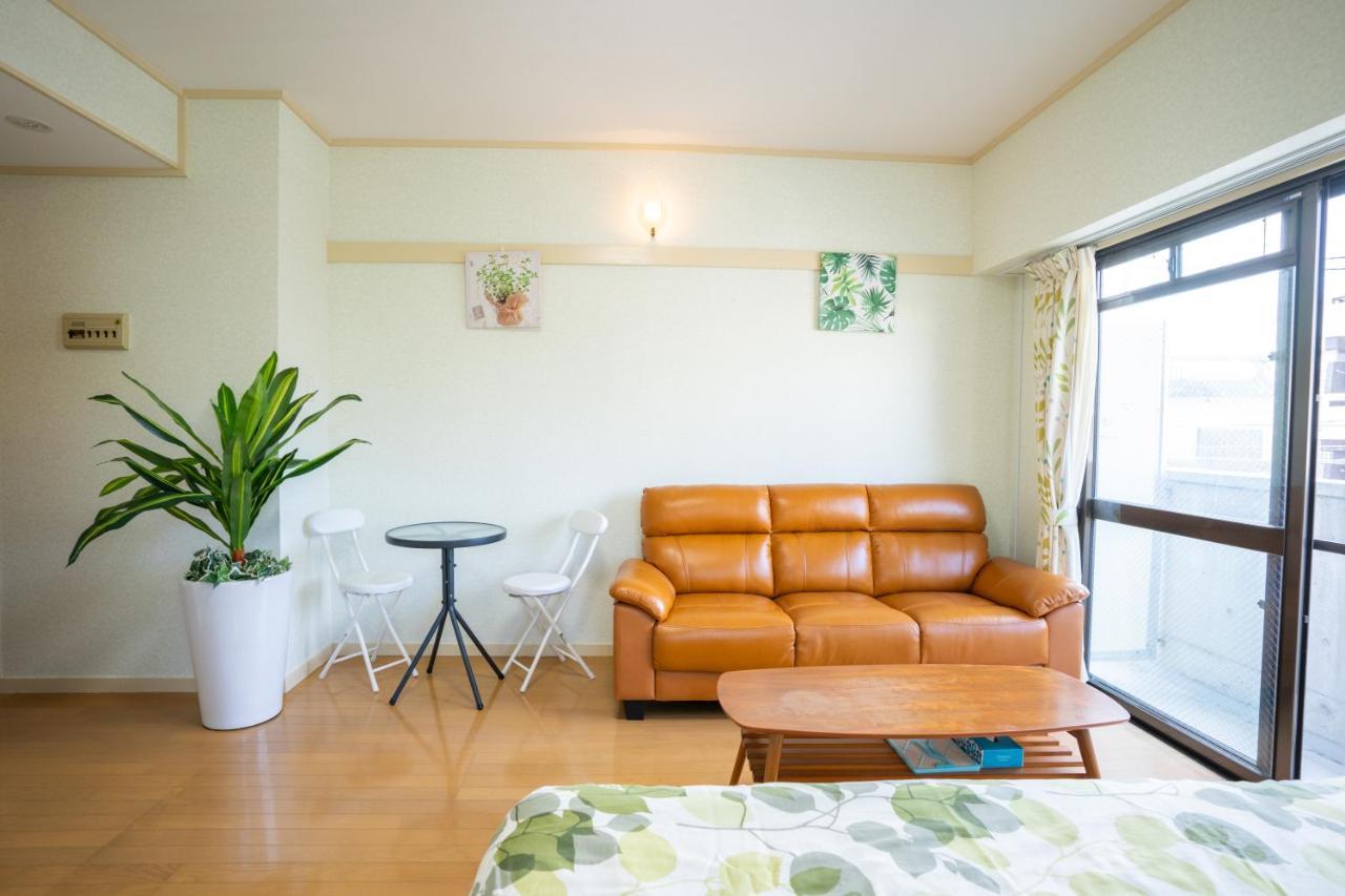 スマイルハイツ Appartement Naha Buitenkant foto